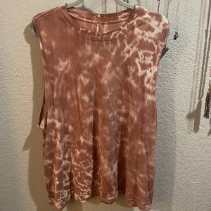 Lululemon tank size 14